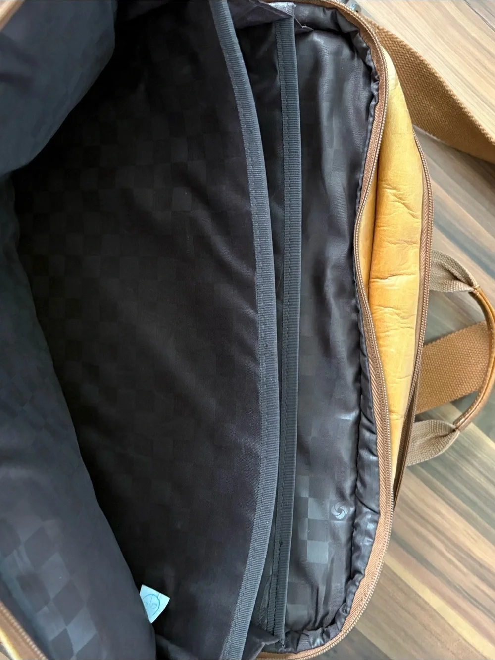 Samsonite Cognac Leather Laptop Messenger Bag